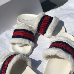 White fur sandals with rhinestones